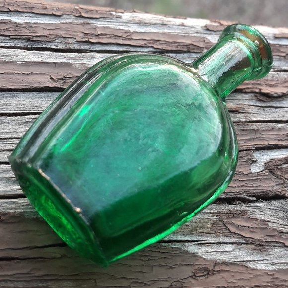 Vintage Glass Bottle with Lid Benjamin Franklin Green Art Glass Dollhouse - Picture 5 of 11